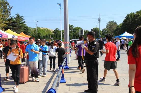 说明:E:\HYUNDAI (H)\2020\保卫处工作\迎新及开学典礼、消防演练\迎新20209201.jpg