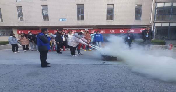 说明:E:\HYUNDAI (H)\2021\保卫处工作\消防科\119消防宣传月活动\培训及演练相片\c582537ade011daf506abb689d4b49a.jpg